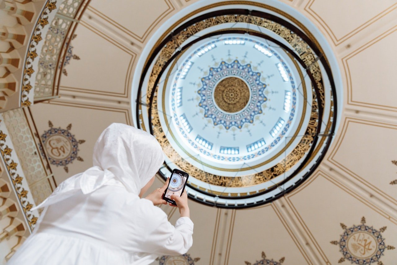 pexels-thirdman-8489288-min